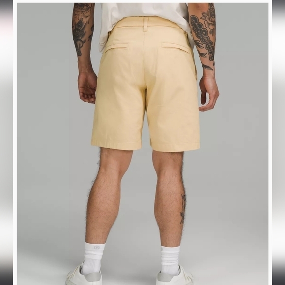 Lululemon Commission Classic-Fit Short 9" Oxford In Prosecco / White Size 30 - Picture 4 of 13